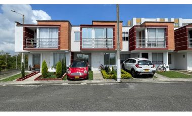 Extraordinaria casa conjunto cerrado Galicia, Pereira