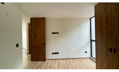 Majestuosa casa nueva con piscina en Cerritos Home Conjunto Residencial. Pereira - Colombia. Cerritos Mall.