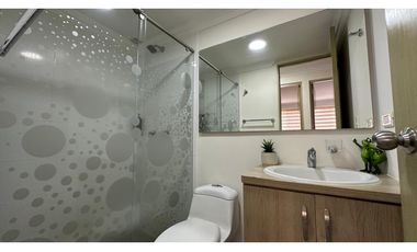 Apartamento en Conjunto Residencial San Silvestre. Avenida Sur.