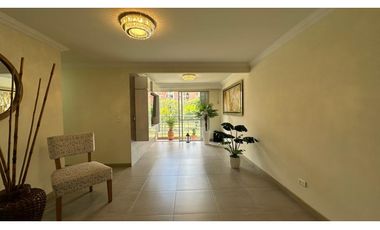 Apartamento en Conjunto Residencial San Silvestre. Avenida Sur.