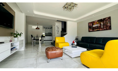 Venta de hermosa casa medianera remodelada – Sector Pueblito Cafetero, Pereira