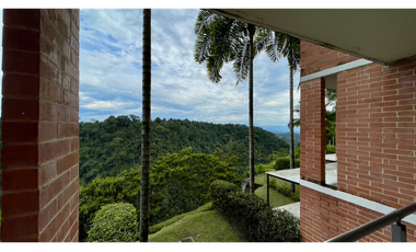 Extraordinario apartamento en Reservas del Campestre con vista al bosque nativo. Club Campestre. Cerritos. Pereira - Colombia.