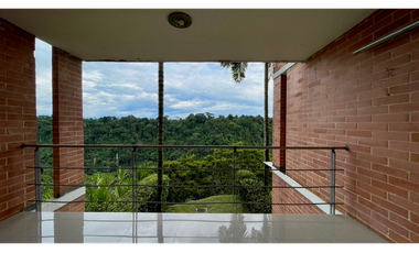 Extraordinario apartamento en Reservas del Campestre con vista al bosque nativo. Club Campestre. Cerritos. Pereira - Colombia.
