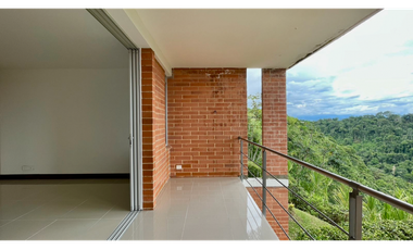 Extraordinario apartamento en Reservas del Campestre con vista al bosque nativo. Club Campestre. Cerritos. Pereira - Colombia.