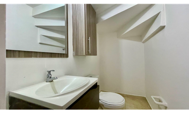 Extraordinaria casa en Cerritos Campestre Conjunto Residencial con cocina remodelada con 113 m2. Cerritos. Pereira - Colombia.