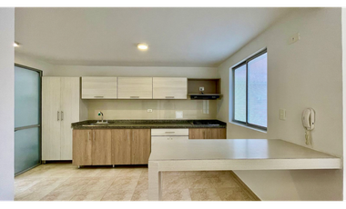 Extraordinaria casa en Cerritos Campestre Conjunto Residencial con cocina remodelada con 113 m2. Cerritos. Pereira - Colombia.