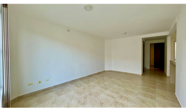 Extraordinaria casa en Cerritos Campestre Conjunto Residencial con cocina remodelada con 113 m2. Cerritos. Pereira - Colombia.