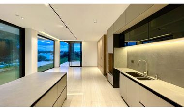 Majestuosa casa campestre minimalista con piscina en Malabar Condominio Campestre. Cerritos. Pereira - Colombia.