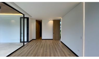 Majestuosa casa campestre minimalista con piscina en Malabar Condominio Campestre. Cerritos. Pereira - Colombia.