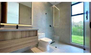 Majestuosa casa campestre minimalista con piscina en Malabar Condominio Campestre. Cerritos. Pereira - Colombia.