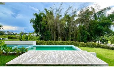 Majestuosa casa campestre minimalista con piscina en Malabar Condominio Campestre. Cerritos. Pereira - Colombia.