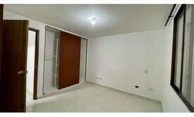 Apartamento en Santa Mónica con 100 m2 3 alcobas y 2 baños.