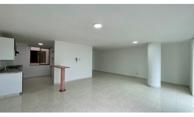 Apartamento en Santa Mónica con 100 m2 3 alcobas y 2 baños.
