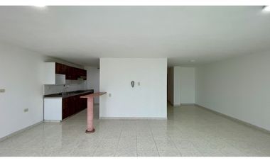 Apartamento en Santa Mónica con 100 m2 3 alcobas y 2 baños.