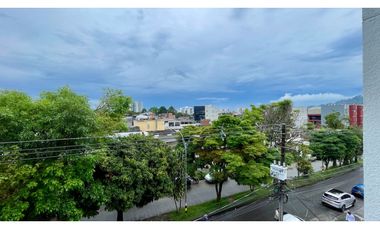 Apartamento en Santa Mónica con 100 m2 3 alcobas y 2 baños.