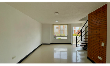 Extraordinaria casa en Belmonte Conjunto Residencial con 110 m2. Pereira - Colombia.