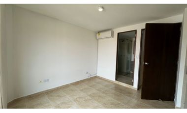 Magnifica Casa Esquinera en Cerritos campestre