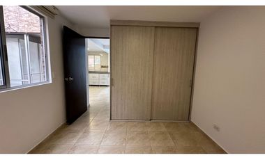 Magnifica Casa Esquinera en Cerritos campestre