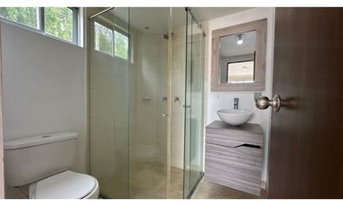 Magnifica Casa Esquinera en Cerritos campestre