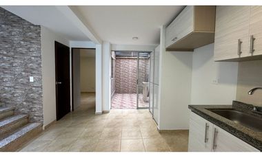 Magnifica Casa Esquinera en Cerritos campestre