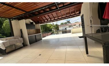 Hermosa Casa Esquinera, sector Jardín av Sur