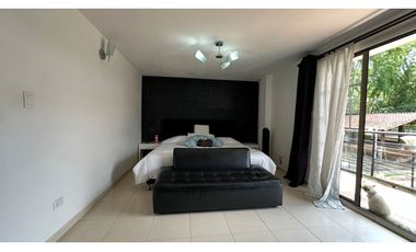 Hermosa Casa Esquinera, sector Jardín av Sur