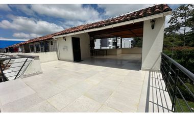 Hermosa Casa Esquinera, sector Jardín av Sur