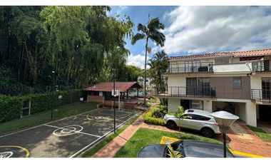 Hermosa Casa Esquinera, sector Jardín av Sur