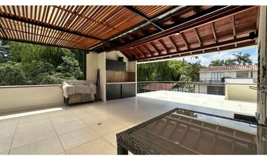 Hermosa Casa Esquinera, sector Jardín av Sur