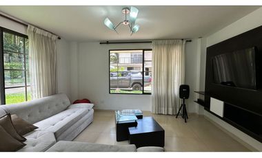 Hermosa Casa Esquinera, sector Jardín av Sur