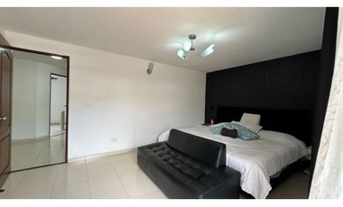 Hermosa Casa Esquinera, sector Jardín av Sur