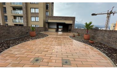 Moderno Apartamento en edificio nuevo en la Avenida Sur