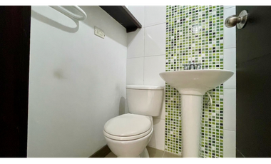 Extraordinaria casa remodelada en Belmonte Conjunto Residencial con 110 m2 y 3 alcobas. Pereira - Colombia.