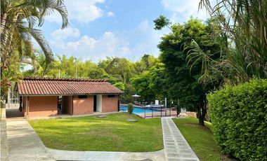 Extraordinaria casa en Sector Mercasa, Pereira