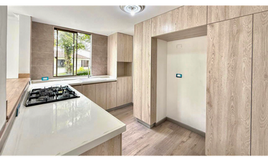 Extraordinario apartamento con ascensor privado en venta. Pereira, Pinares.