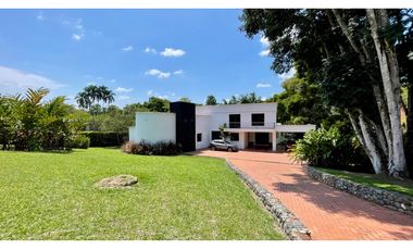 Hermosa casa en Condominio en Cerritos. Pereira-Colombia.