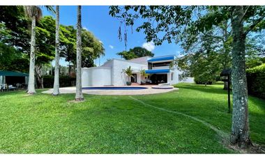 Hermosa casa en Condominio en Cerritos. Pereira-Colombia.