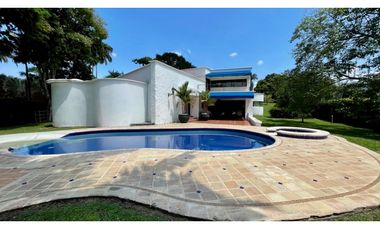 Hermosa casa en Condominio en Cerritos. Pereira-Colombia.