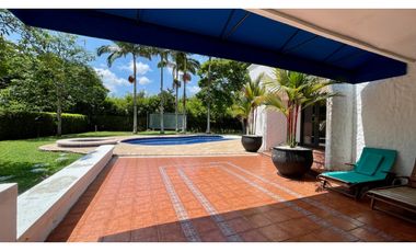 Hermosa casa en Condominio en Cerritos. Pereira-Colombia.
