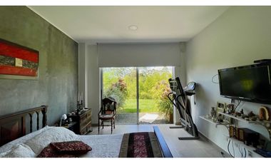 Extraordinaria casa campestre de un solo nivel en Las Margaritas Condominio Campestre. Combia. Pereira - Colombia.