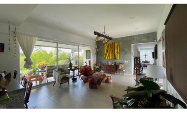 Extraordinaria casa campestre de un solo nivel en Las Margaritas Condominio Campestre. Combia. Pereira - Colombia.