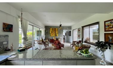 Extraordinaria casa campestre de un solo nivel en Las Margaritas Condominio Campestre. Combia. Pereira - Colombia.