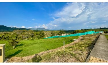 Majestuoso terreno con bosque nativo y vista a los nevados en Tipuana Condominio Campestre. Cerritos. Pereira - Colombia.