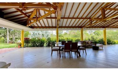 Majestuosa casa campestre vía Alcala ideal para Hotel Campestre. Hacienda Cafetera. Pereira - Colombia.