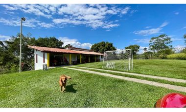 Majestuosa casa campestre vía Alcala ideal para Hotel Campestre. Hacienda Cafetera. Pereira - Colombia.