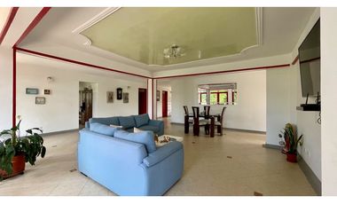 Majestuosa casa campestre vía Alcala ideal para Hotel Campestre. Hacienda Cafetera. Pereira - Colombia.