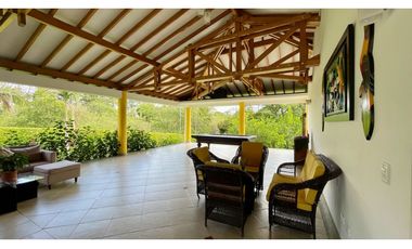 Majestuosa casa campestre vía Alcala ideal para Hotel Campestre. Hacienda Cafetera. Pereira - Colombia.