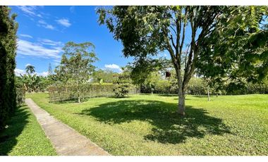 Majestuosa casa campestre vía Alcala ideal para Hotel Campestre. Hacienda Cafetera. Pereira - Colombia.