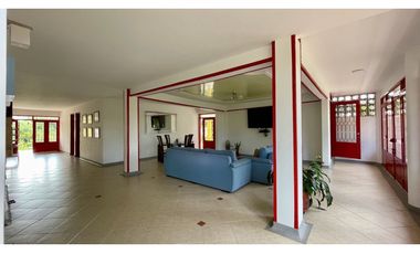 Majestuosa casa campestre vía Alcala ideal para Hotel Campestre. Hacienda Cafetera. Pereira - Colombia.