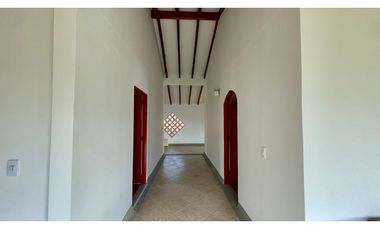 Majestuosa casa campestre vía Alcala ideal para Hotel Campestre. Hacienda Cafetera. Pereira - Colombia.